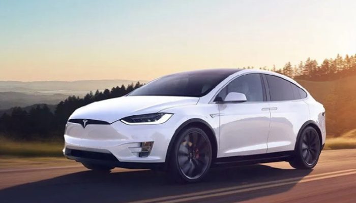 Strategi Besar Indonesia untuk Menarik Investasi Tesla