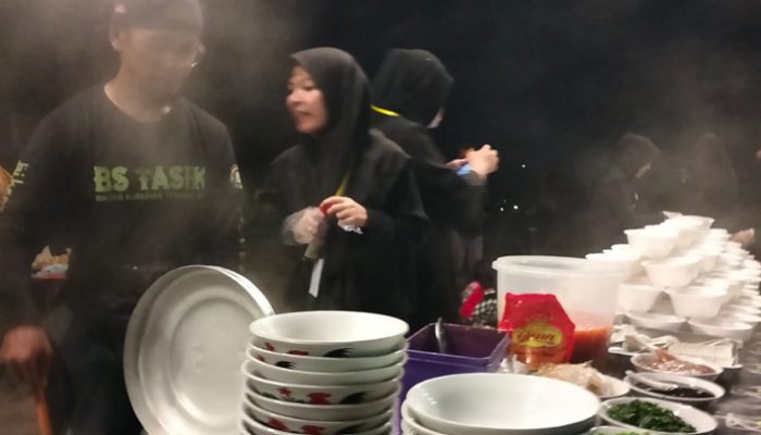 Berkah di Puncak Galunggung, Ribuan Bakso Gratis Sambut HUT ke-79 RI