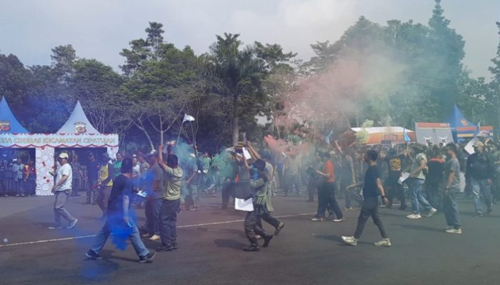 Simulasi Pilkada 2024 Hadirkan Ledakan Dahsyat dan Aksi Massa Brutal
