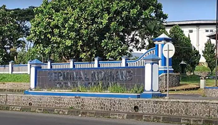 Terminal Tipe A Kota Tasikmalaya, Kenapa Pool Bus Lebih Menarik Daripada Fasilitas Utama?
