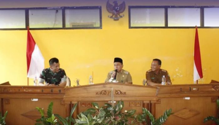 Jaga Keamanan Bersama, Pjs Bupati Tasikmalaya Sapa Warga Manonjaya