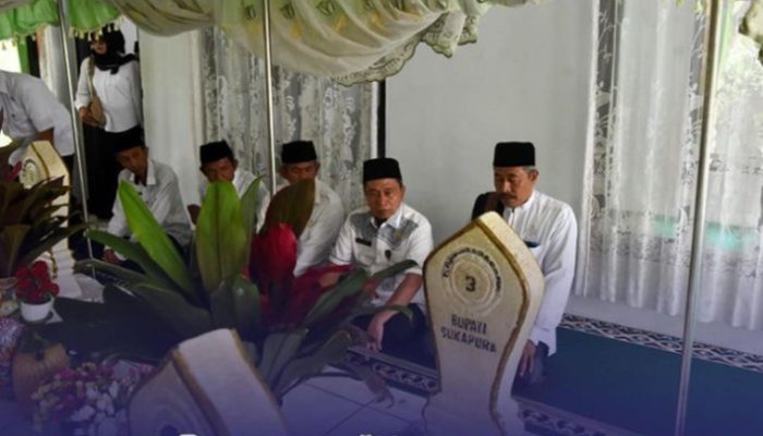 Hormati Warisan Budaya, Pjs. Bupati Tasikmalaya Lakukan Ziarah ke Makam Leluhur