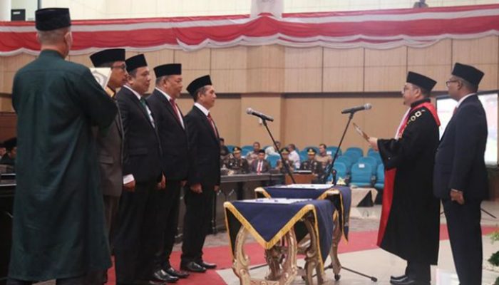Pjs. Bupati Yedi Rahmat Hadiri Pelantikan Pimpinan DPRD, Sinergi untuk Pembangunan