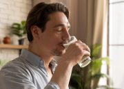 Jaga Kesehatan Jantung dengan Cara Minum Air Hangat Setiap Hari