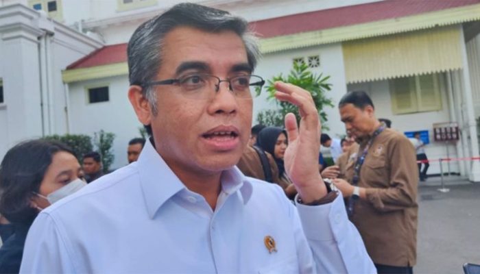 Menaker Dorong Pembaruan Program Studi untuk Cetak Lulusan Siap Kerja
