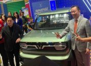 Erick Thohir Beli Mobil Listrik VinFast VF3 di IIMS 2025, Usai Teken Kerja Sama dengan PSSI
