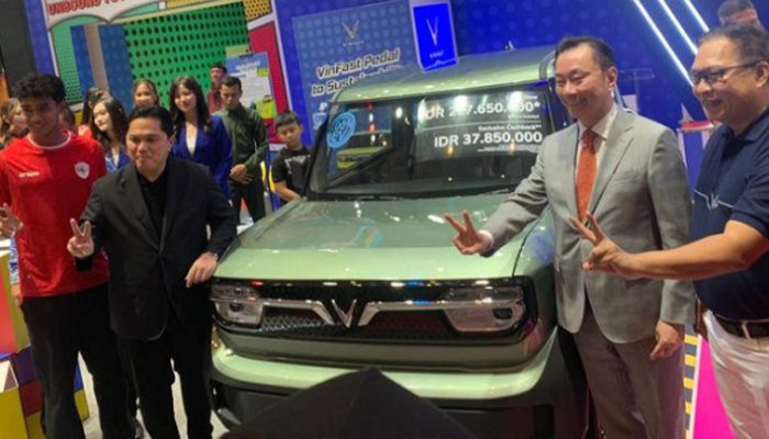 Erick Thohir Beli Mobil Listrik VinFast VF3 di IIMS 2025, Usai Teken Kerja Sama dengan PSSI