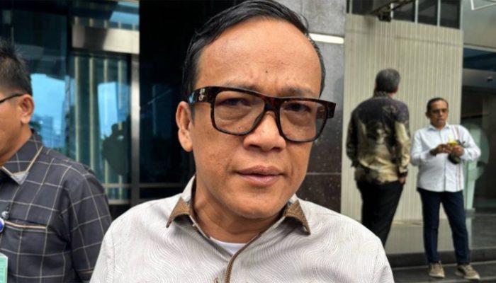 Industri Perhotelan Tertekan, Wamenaker Usul Wisuda Sekolah Kembali Diizinkan