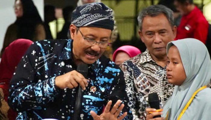 Dana Bansos Rp 2,1 Triliun Mengendap: Kemensos Siap Bersih-bersih Rekening Dormant dan Pemain Judol
