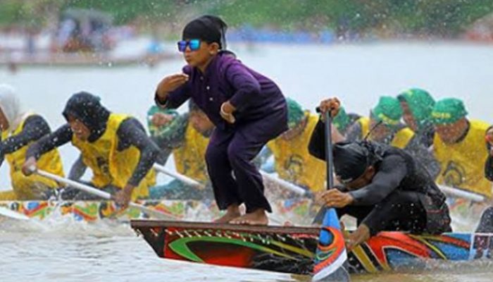 Viral Tarian Togak Luan Pacu Jalur, Dispar Riau Tegaskan Ini Budaya Asli Indonesia