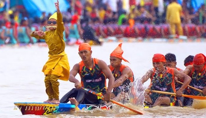 Tradisi Pacu Jalur Riau Mendunia, Dari Sungai Kuansing ke Klub Sepak Bola Eropa