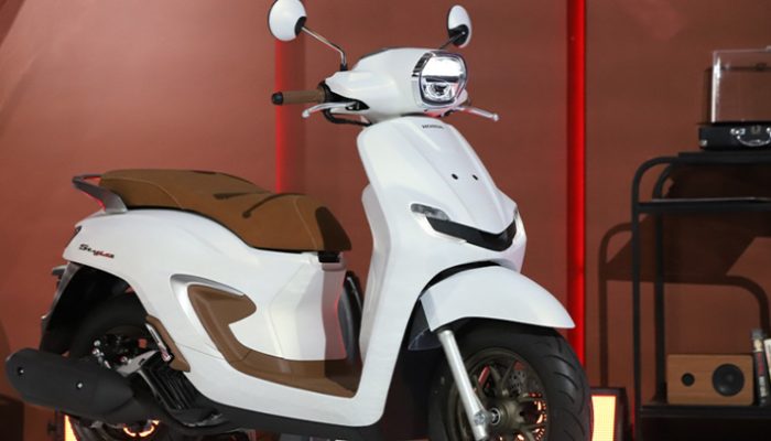 Honda Stylo 160 Hadir dengan Warna Royal Matte Blue, Makin Elegan di Jalanan