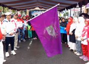 Hujan Tak Surutkan Semangat, Jalan Sehat HUT RI di Kawali Sekaligus Edukasi TBC