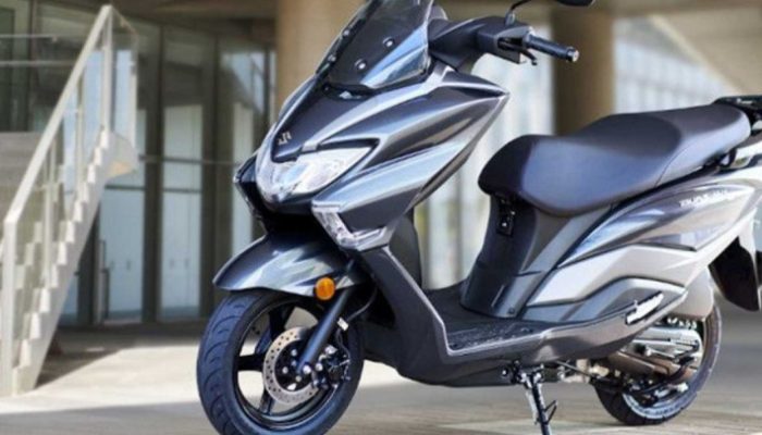 Burgman Street 125EX, Skuter Mewah yang Siap Temani Perjalanan Jauh