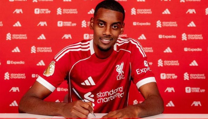 Alexander Isak Resmi Gabung Liverpool, Pakai Nomor Punggung 9