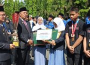 Bupati Tasikmalaya Puji Dua Siswi MAN 4 sebagai Pahlawan Muda di Hari Pahlawan