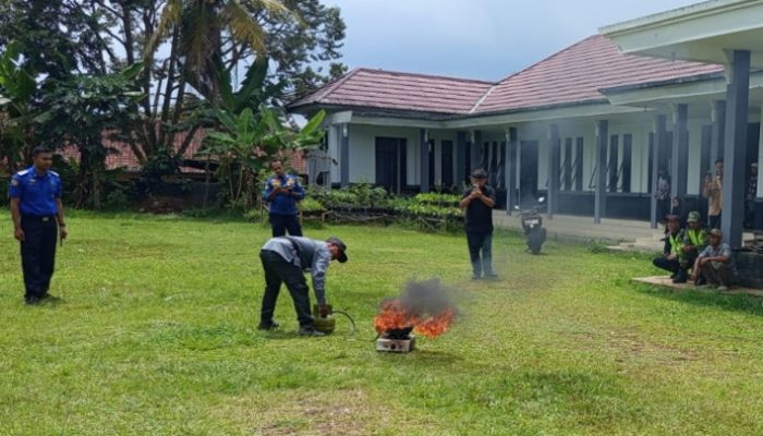 Cegah Kebakaran Sejak Dini, Pemkab Ciamis Gelar Sosialisasi dan Simulasi di Kawali
