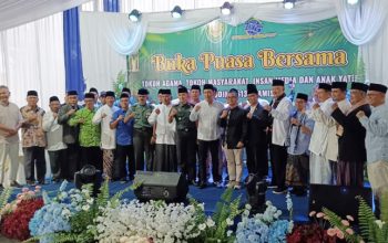 Lebih dari 1.000 Warga Padati Makodim 0613/Ciamis, Dandim dan Pengusaha Turun Langsung Bagi Takjil