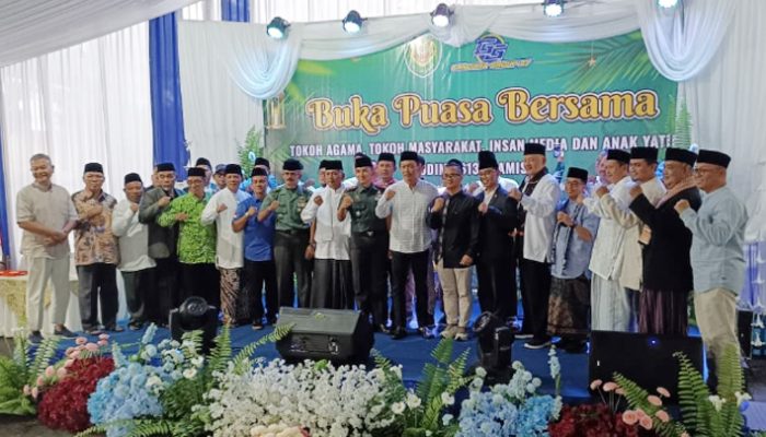 Lebih dari 1.000 Warga Padati Makodim 0613/Ciamis, Dandim dan Pengusaha Turun Langsung Bagi Takjil