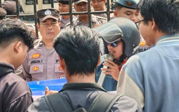 Aksi Unjuk Rasa Warnai Kantor Disdikbud Kabupaten Tasikmalaya, Massa Pertanyakan Transparansi Program